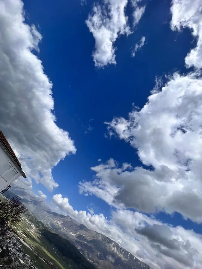 Himalayas Hotel Gjirokaster