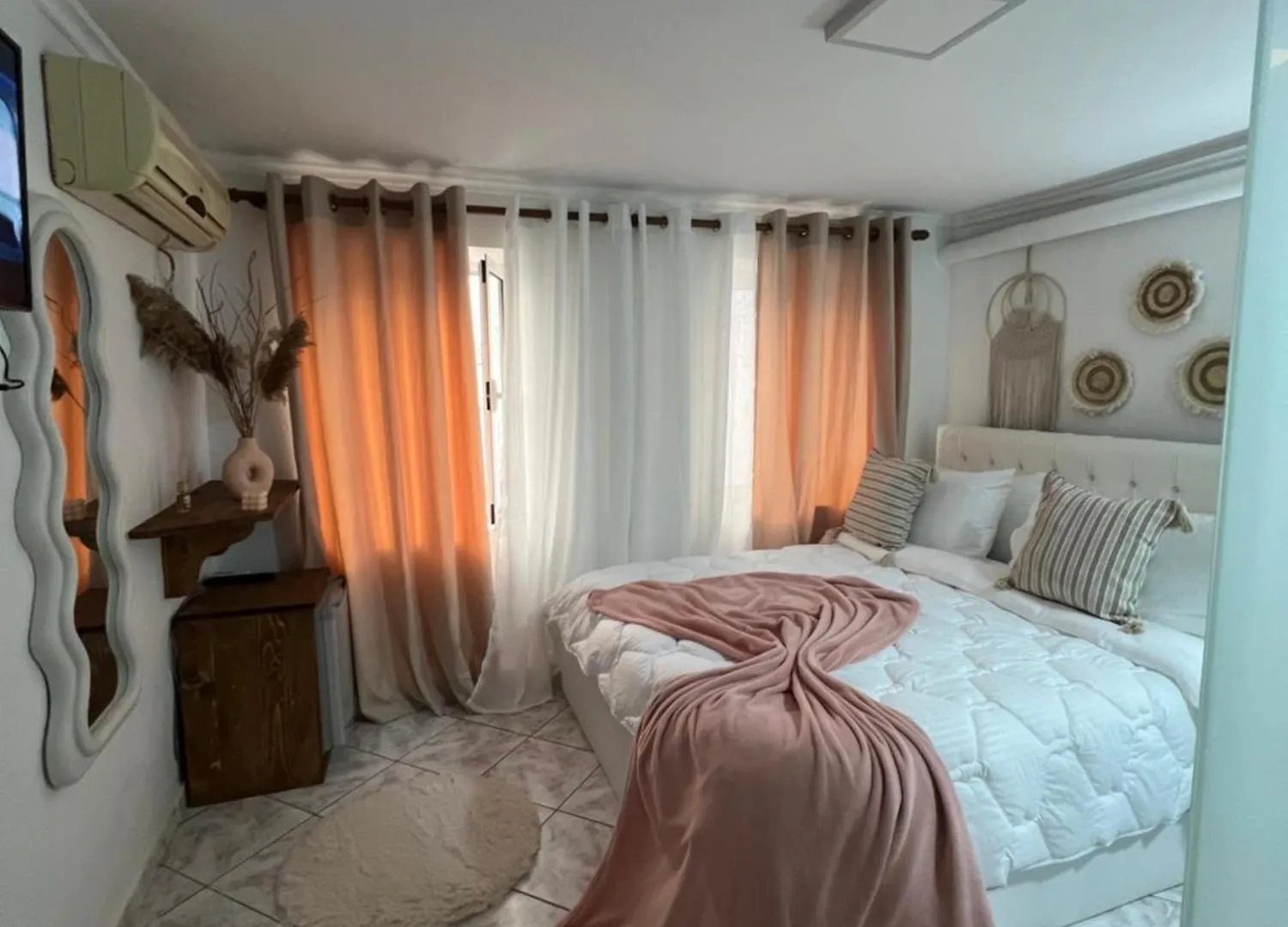 Pensión Hotel Himalayas Gjirokastër