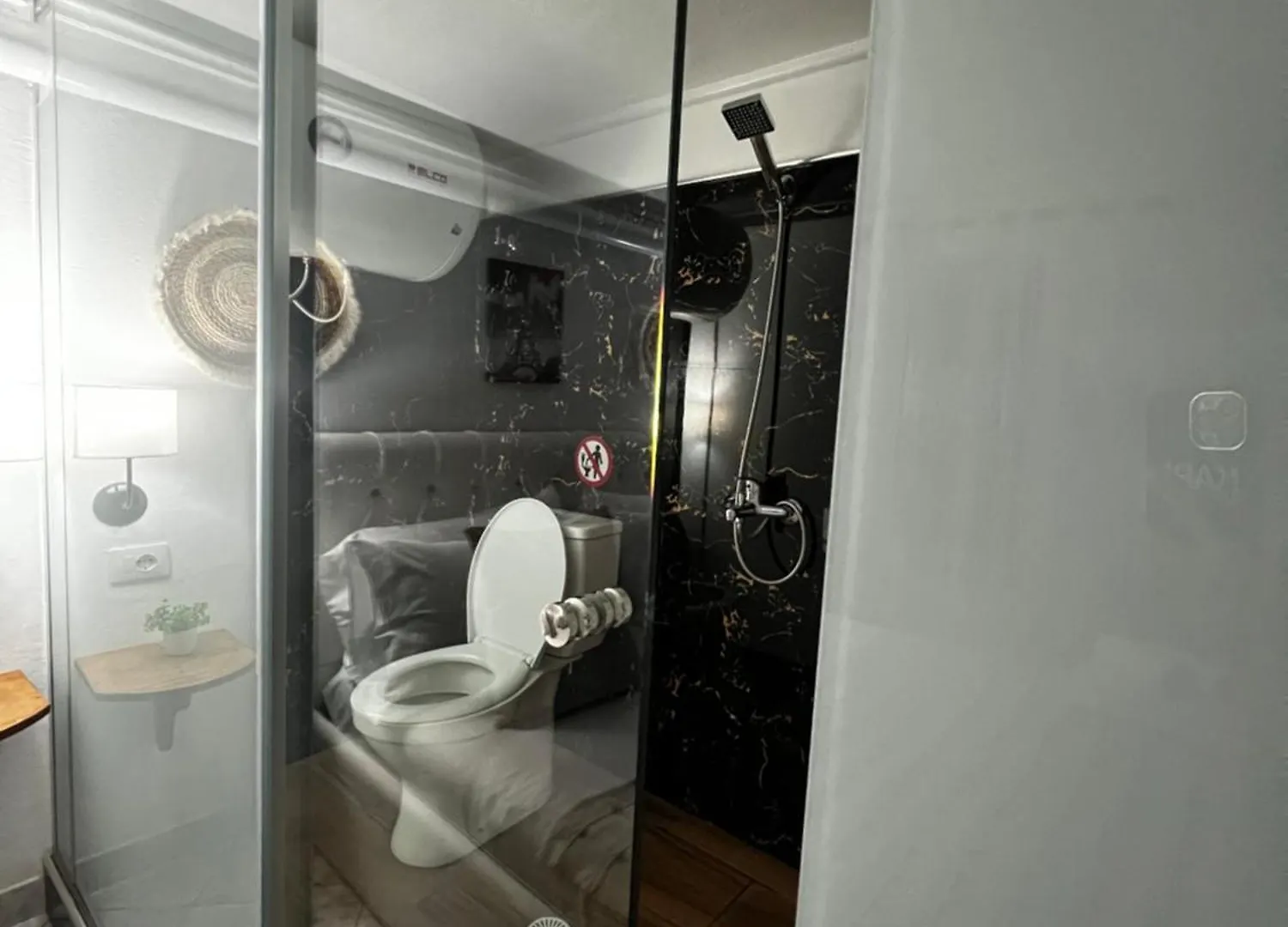 Pensión Hotel Himalayas Gjirokastër