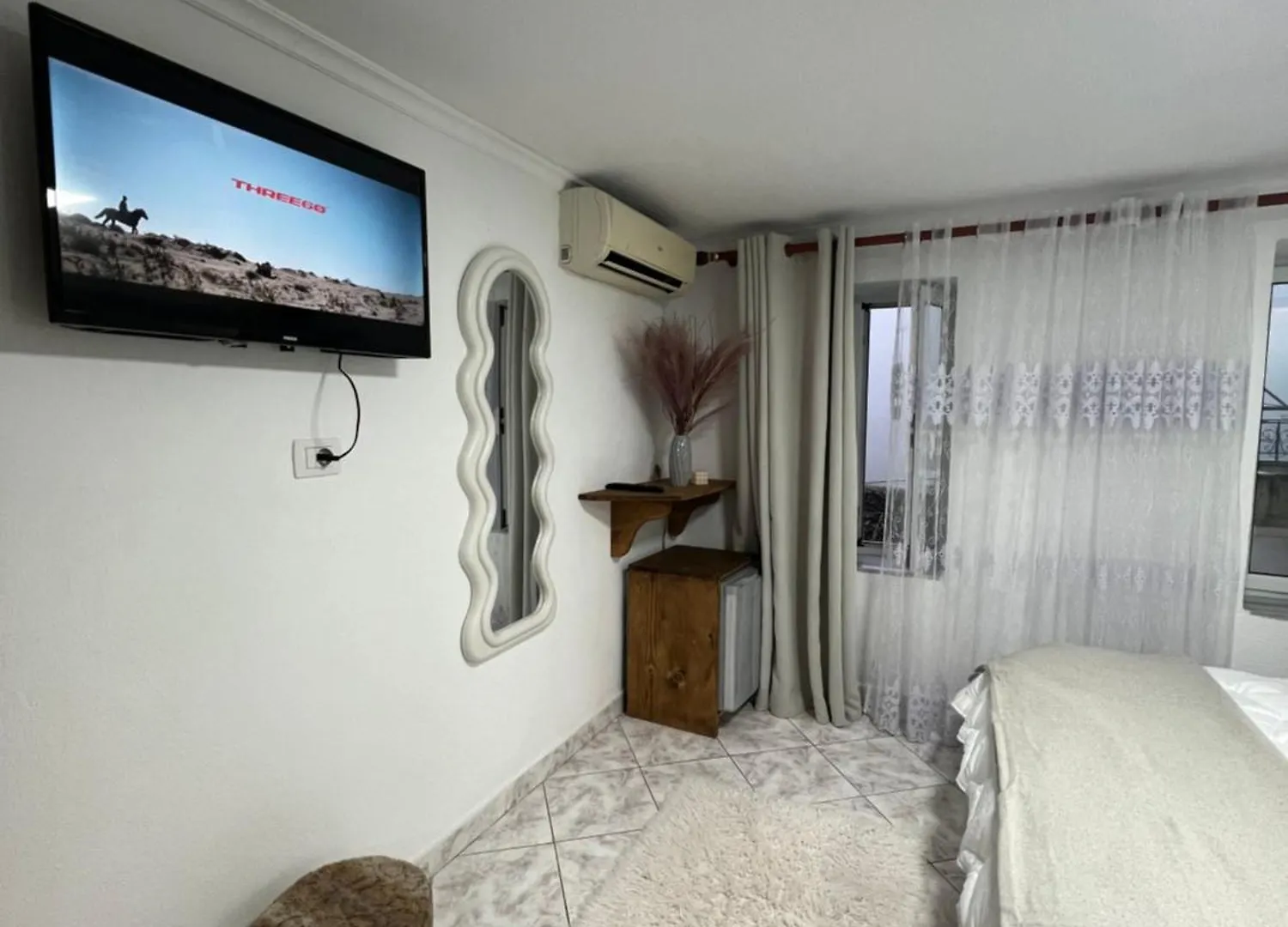 Himalayas Hotel Gjirokaster