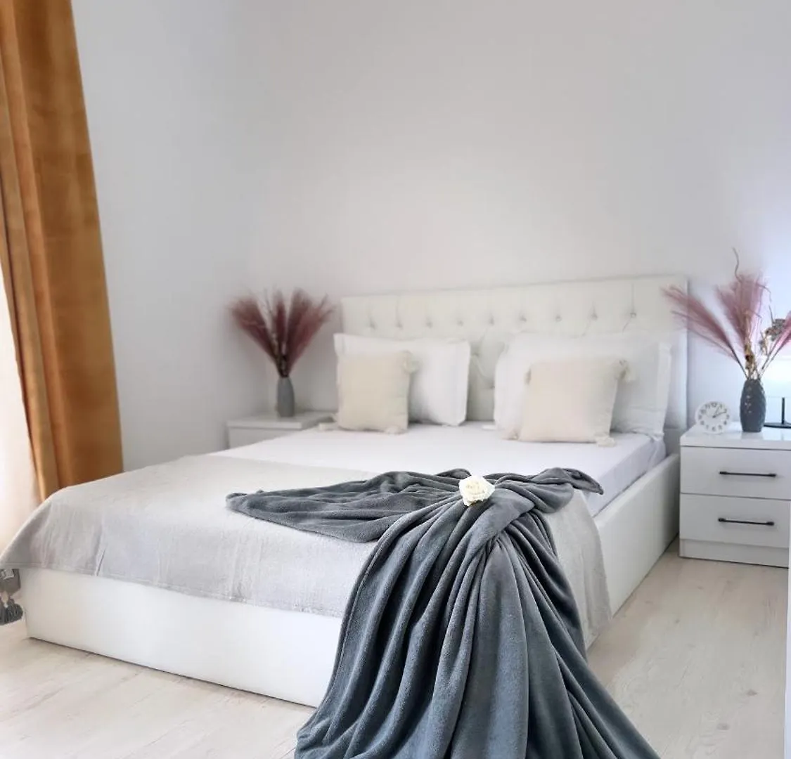 Himalayas Hotel Gjirokaster Guest house
