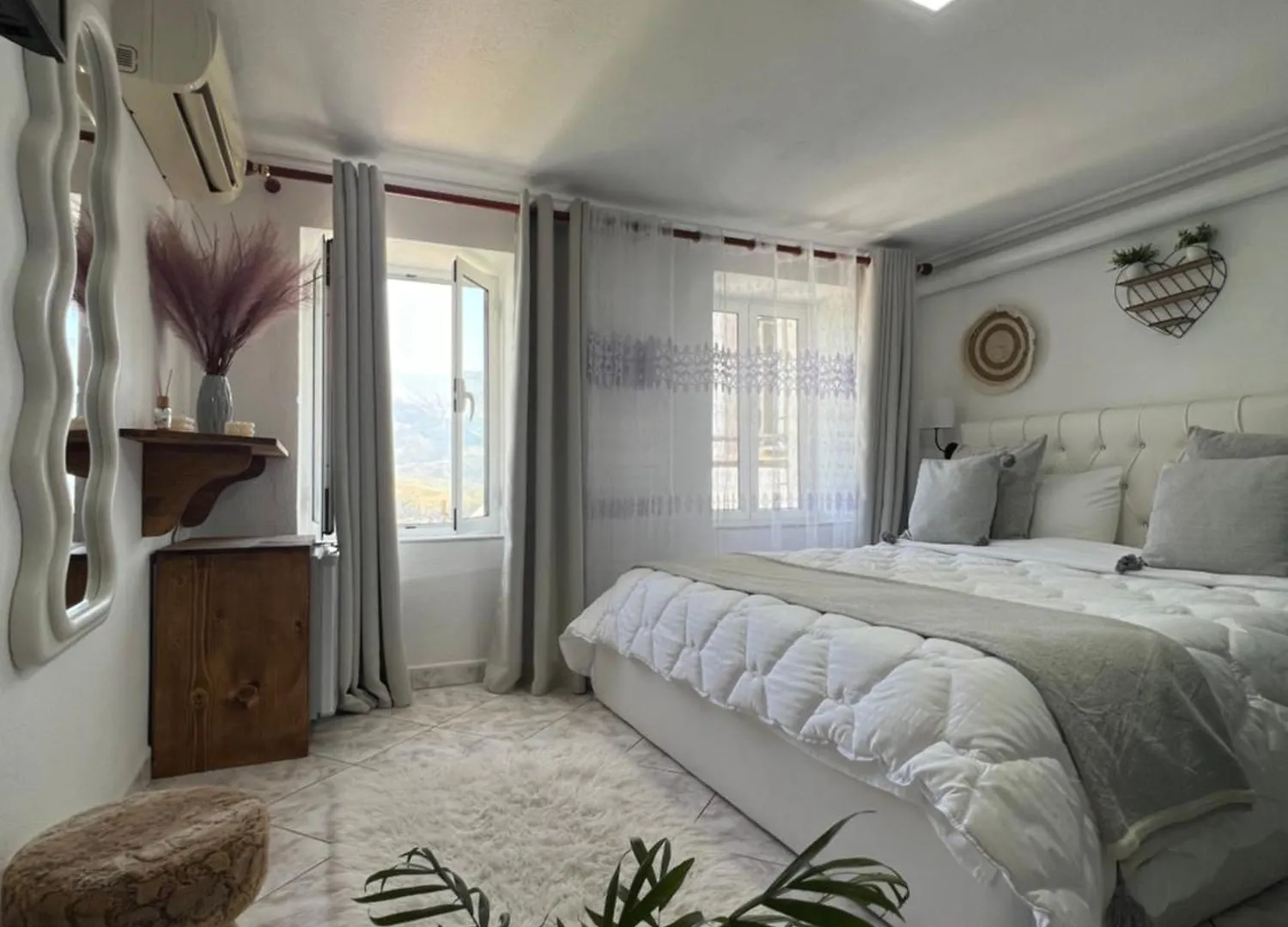 Hotel Himalayas Gjirokastër