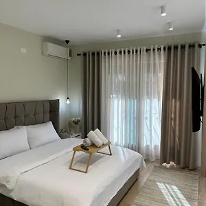 4seasonsgea , New Modern In Apartamento Tirana