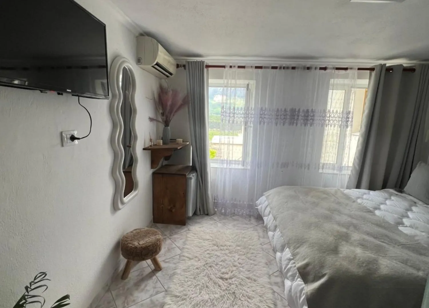 Hotel Himalayas Gjirokastër Albania