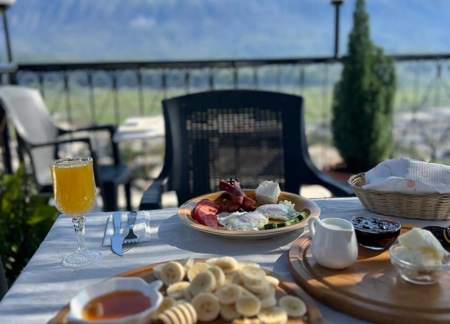 Affittacamere Hotel Himalayas Gjirokastër